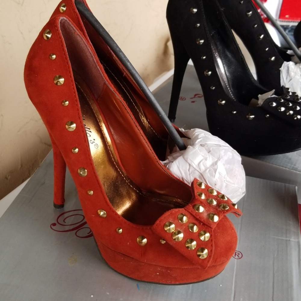Heel - Picture 2 of 3